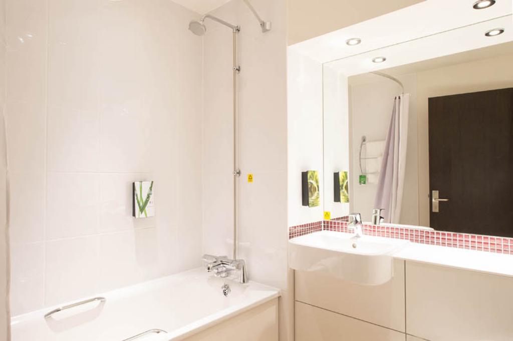 Premier Inn Edinburgh A1 - Newcraighall Eksteriør billede