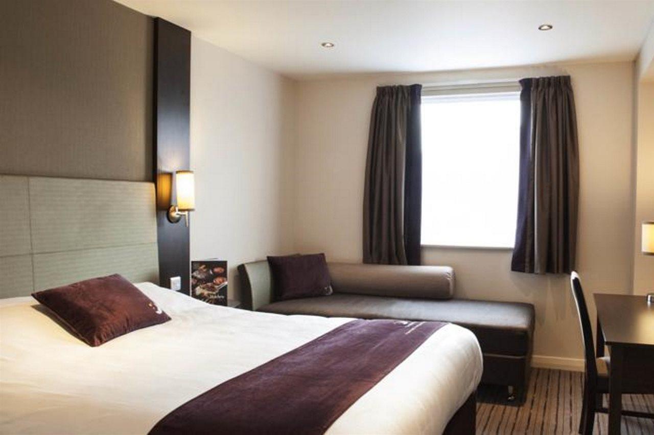 Premier Inn Edinburgh A1 - Newcraighall Eksteriør billede